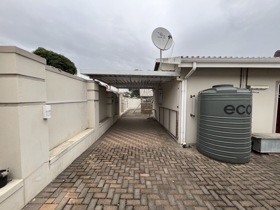 4 Bedroom Property for Sale in Sunford KwaZulu-Natal