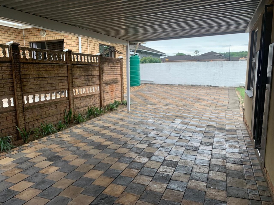 3 Bedroom Property for Sale in Brackenham KwaZulu-Natal