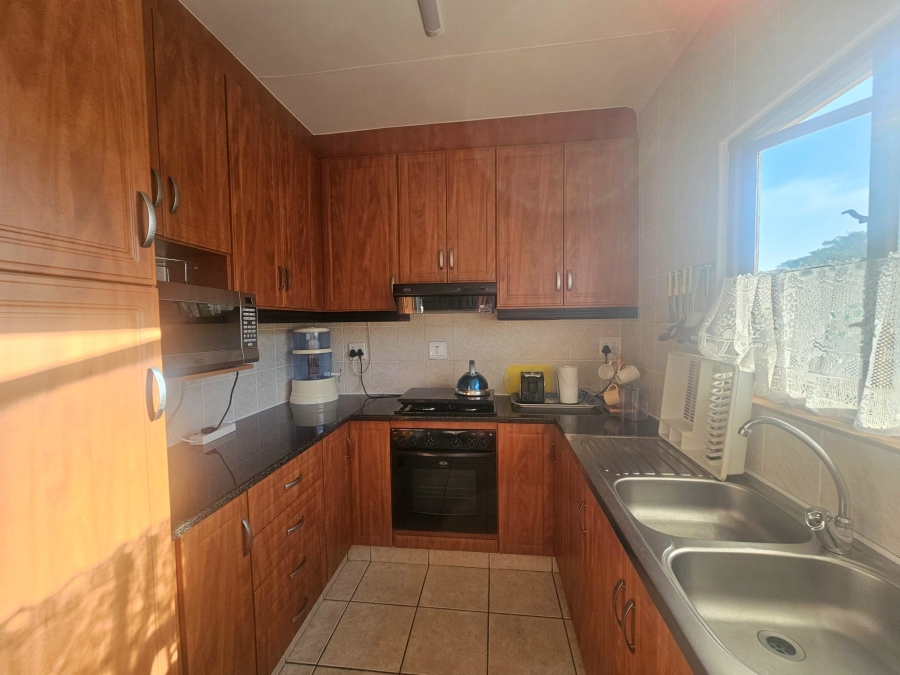 To Let 2 Bedroom Property for Rent in Athlone Park KwaZulu-Natal