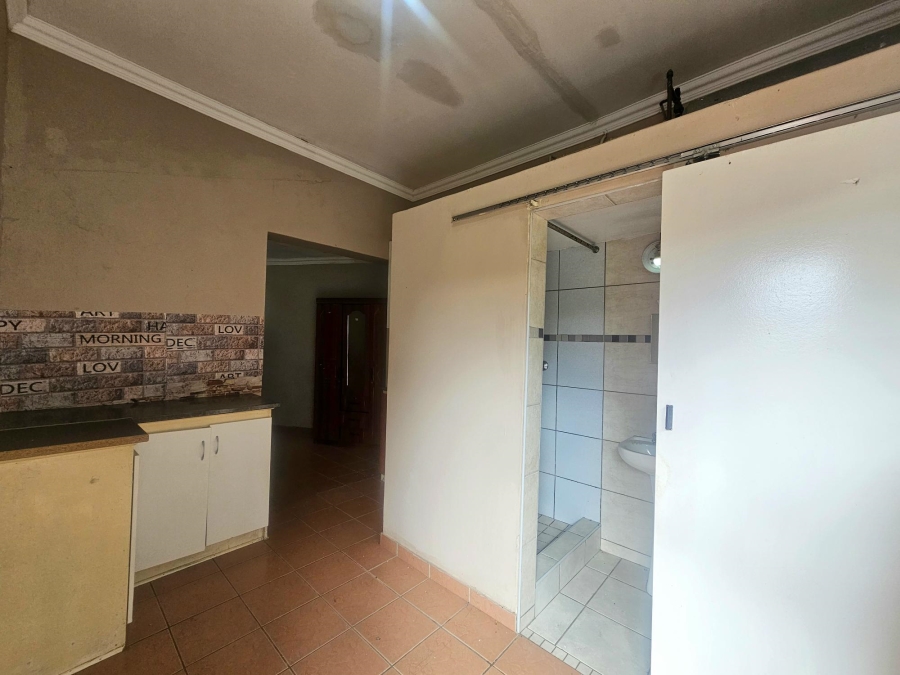 1 Bedroom Property for Sale in Sea View KwaZulu-Natal