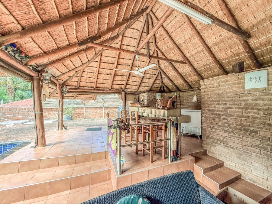 5 Bedroom Property for Sale in Fairview KwaZulu-Natal