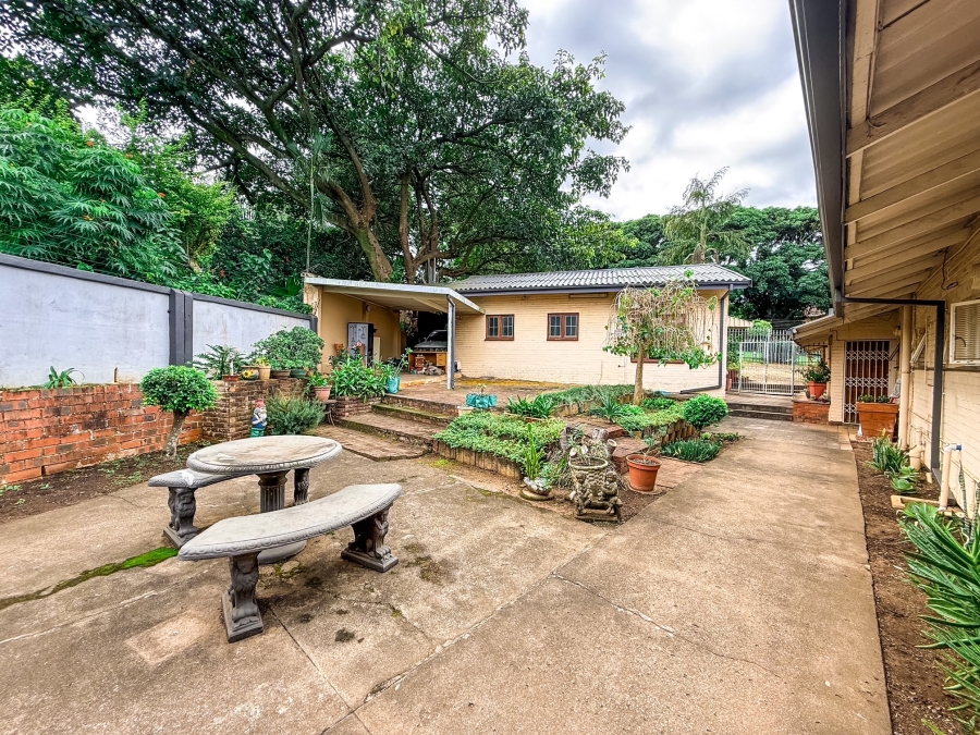 5 Bedroom Property for Sale in Fairview KwaZulu-Natal