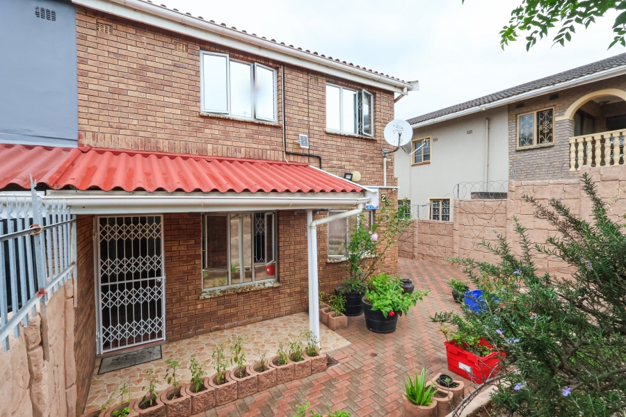 3 Bedroom Property for Sale in Crossmoor KwaZulu-Natal