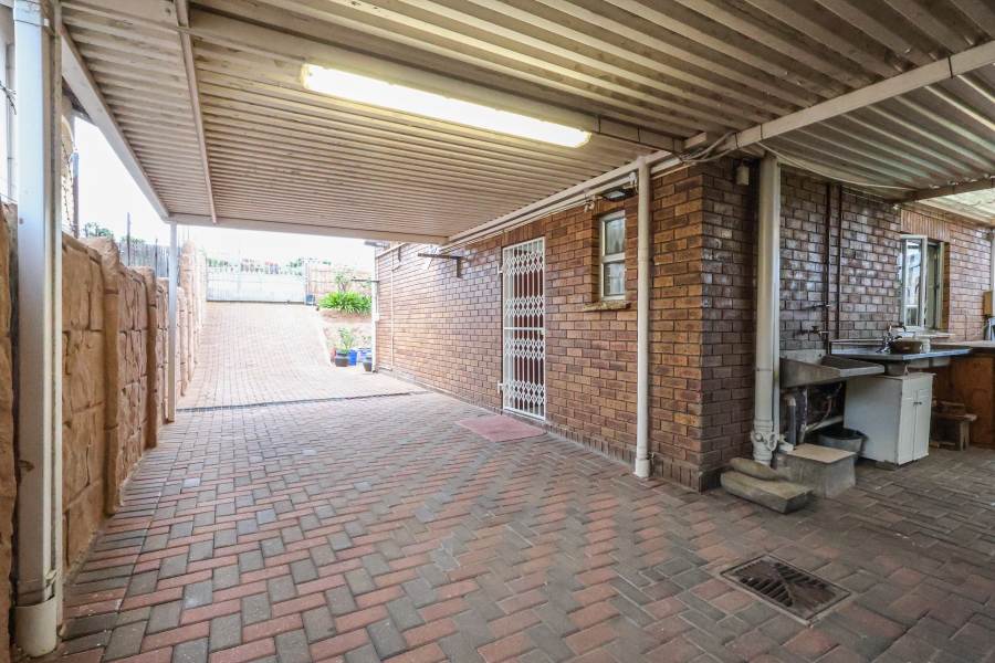 3 Bedroom Property for Sale in Crossmoor KwaZulu-Natal