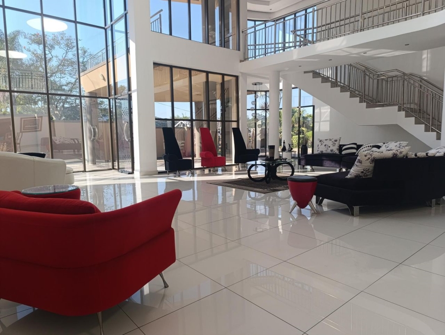 5 Bedroom Property for Sale in Cowies Hill KwaZulu-Natal