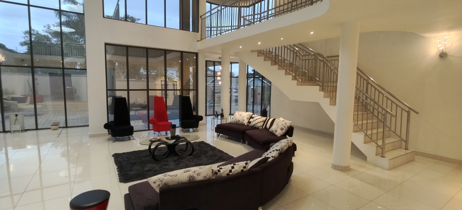 5 Bedroom Property for Sale in Cowies Hill KwaZulu-Natal