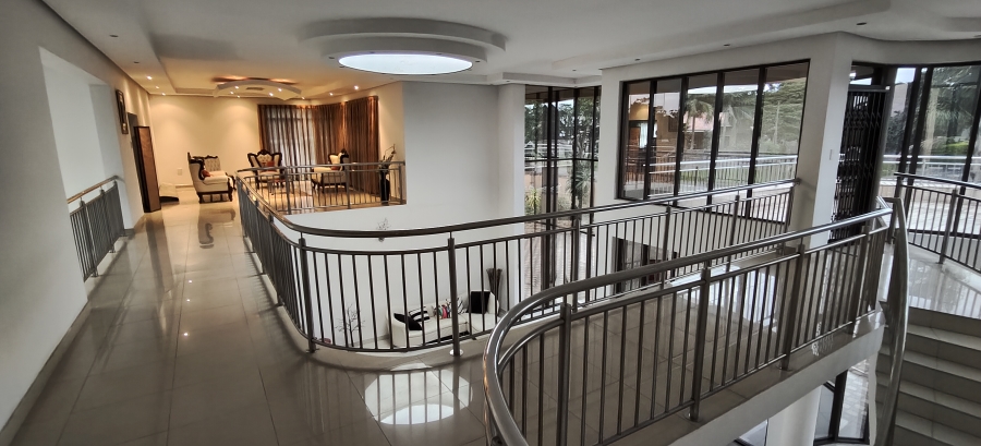 5 Bedroom Property for Sale in Cowies Hill KwaZulu-Natal