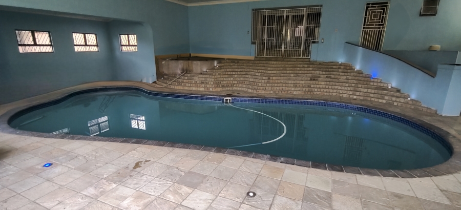 5 Bedroom Property for Sale in Cowies Hill KwaZulu-Natal