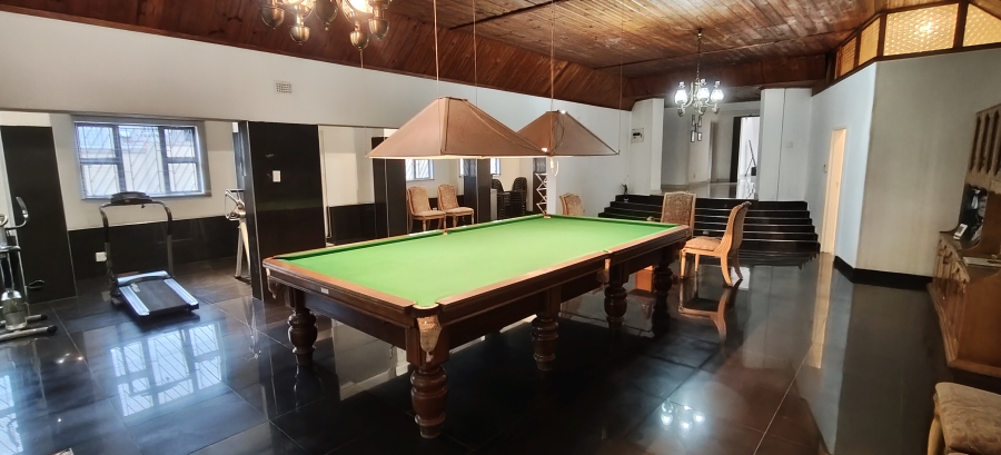 5 Bedroom Property for Sale in Cowies Hill KwaZulu-Natal