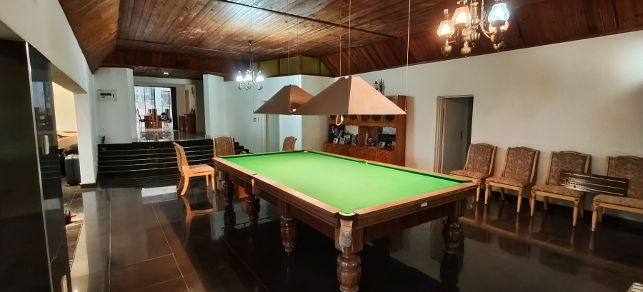 5 Bedroom Property for Sale in Cowies Hill KwaZulu-Natal
