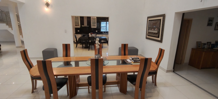 5 Bedroom Property for Sale in Cowies Hill KwaZulu-Natal