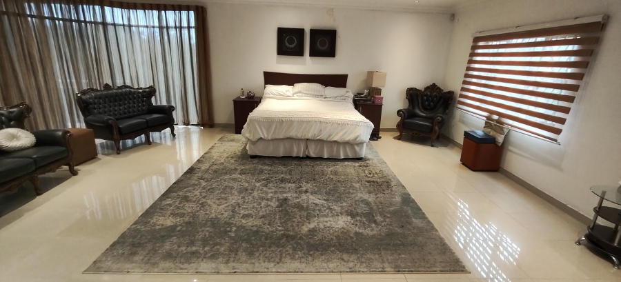 5 Bedroom Property for Sale in Cowies Hill KwaZulu-Natal