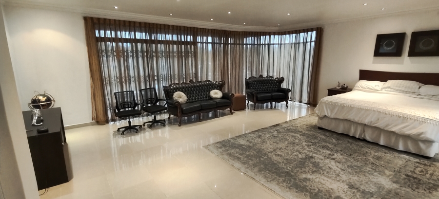 5 Bedroom Property for Sale in Cowies Hill KwaZulu-Natal