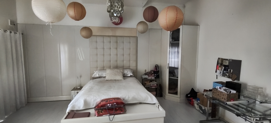 5 Bedroom Property for Sale in Cowies Hill KwaZulu-Natal
