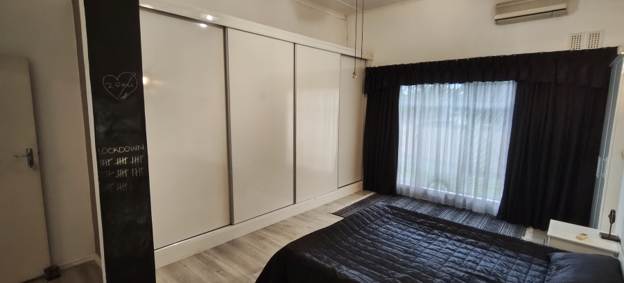 5 Bedroom Property for Sale in Cowies Hill KwaZulu-Natal