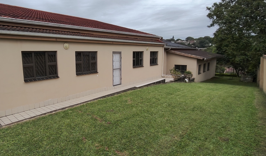 5 Bedroom Property for Sale in Cowies Hill KwaZulu-Natal