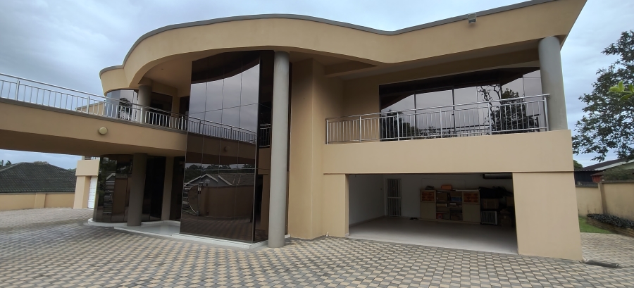 5 Bedroom Property for Sale in Cowies Hill KwaZulu-Natal