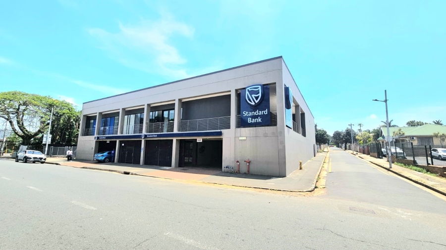 To Let Commercial Property for Rent in Bulwer KwaZulu-Natal