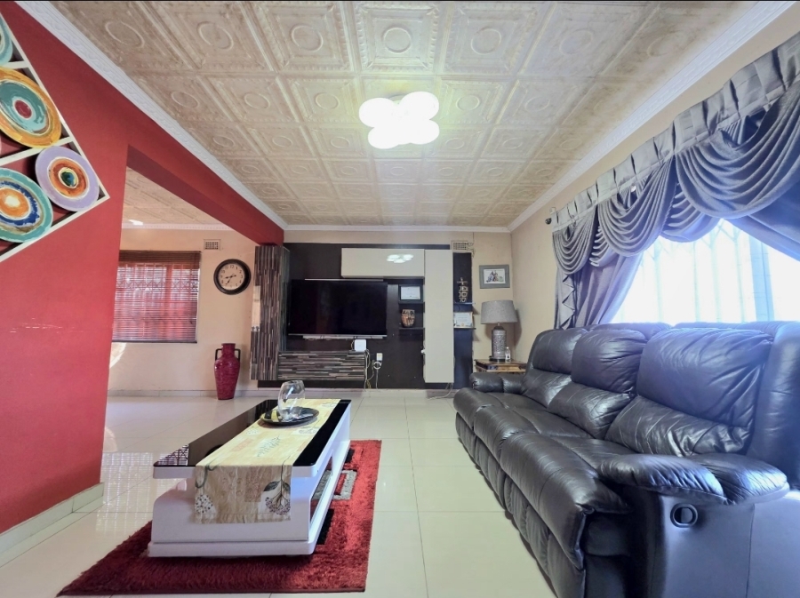 4 Bedroom Property for Sale in Isipingo Hills KwaZulu-Natal