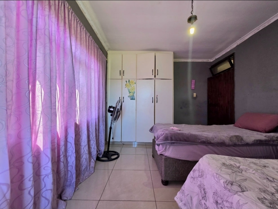4 Bedroom Property for Sale in Isipingo Hills KwaZulu-Natal