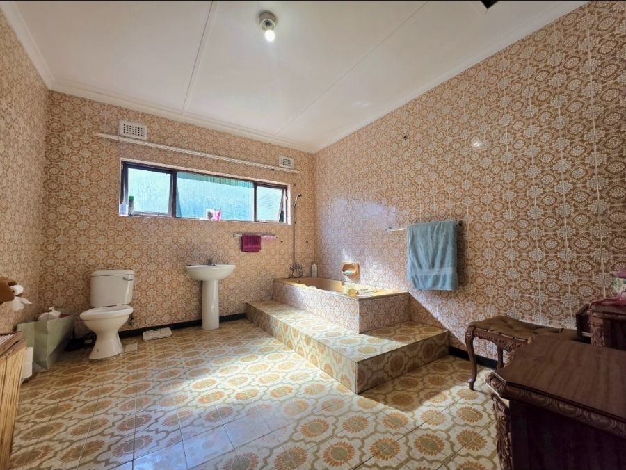4 Bedroom Property for Sale in Isipingo Hills KwaZulu-Natal
