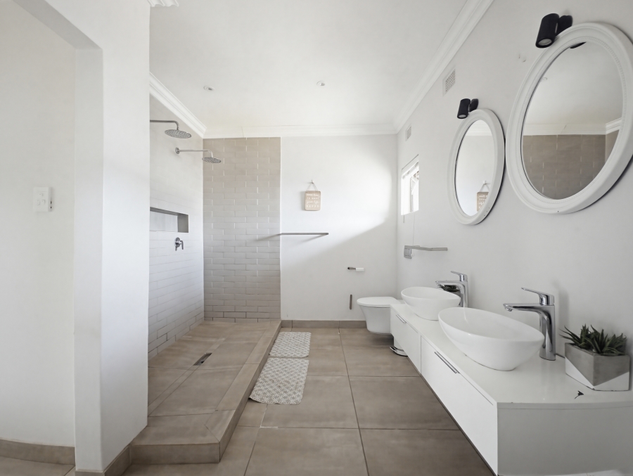 7 Bedroom Property for Sale in Ballito Central KwaZulu-Natal