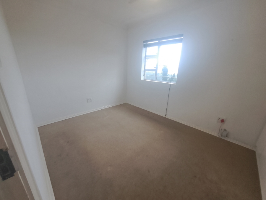 To Let 2 Bedroom Property for Rent in Fields Hill KwaZulu-Natal