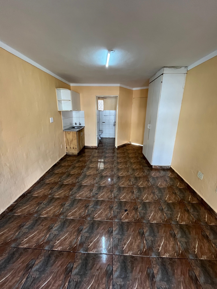 1 Bedroom Property for Sale in Scottsville KwaZulu-Natal