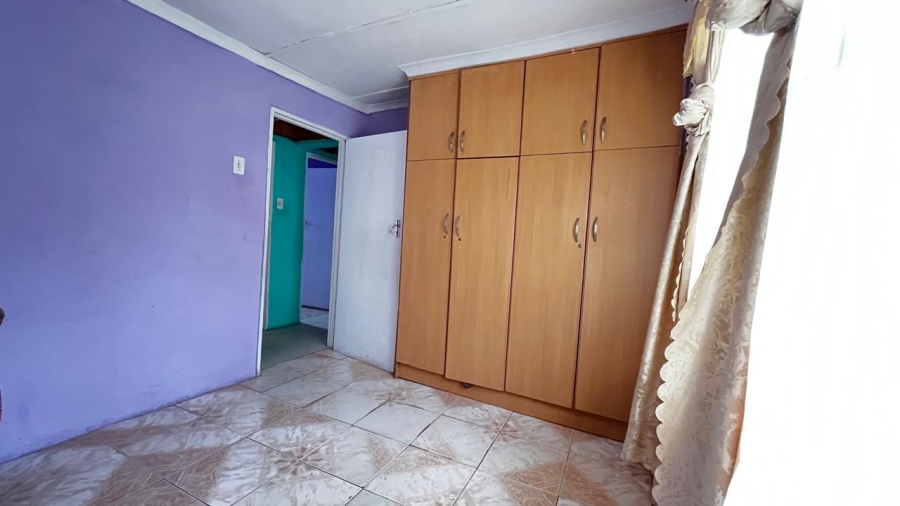 5 Bedroom Property for Sale in Umlazi BB KwaZulu-Natal