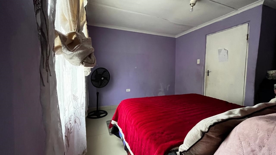 5 Bedroom Property for Sale in Umlazi BB KwaZulu-Natal