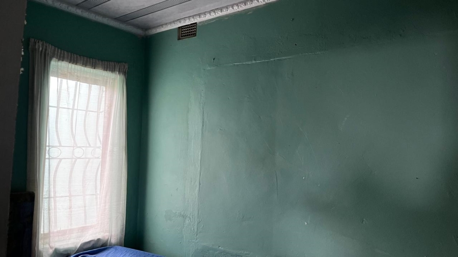 5 Bedroom Property for Sale in Umlazi BB KwaZulu-Natal