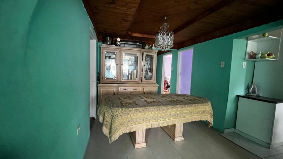 5 Bedroom Property for Sale in Umlazi BB KwaZulu-Natal
