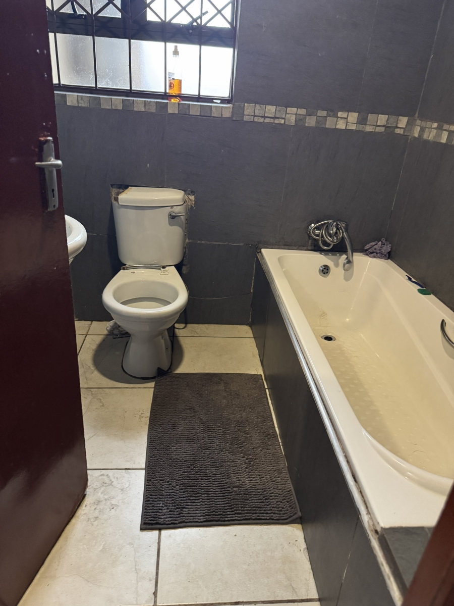 3 Bedroom Property for Sale in Mpophomeni KwaZulu-Natal