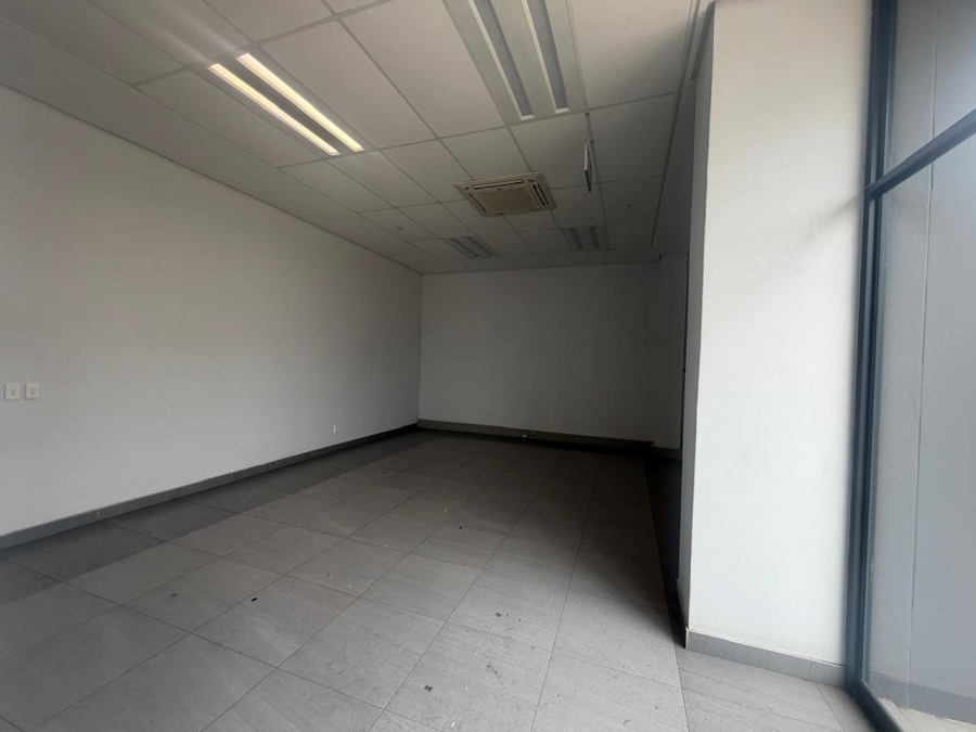To Let Commercial Property for Rent in Broadlands KwaZulu-Natal