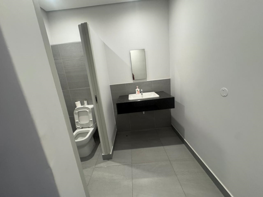 To Let Commercial Property for Rent in Broadlands KwaZulu-Natal