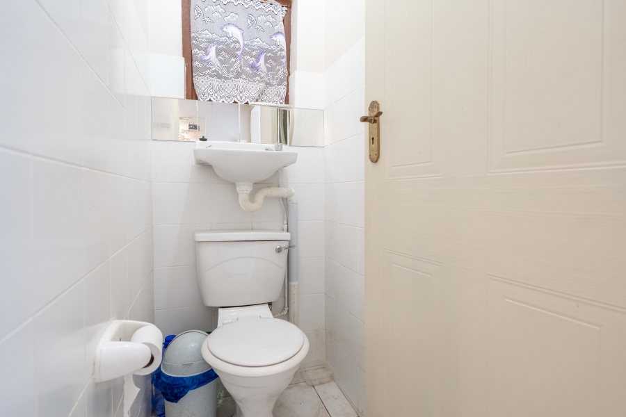 2 Bedroom Property for Sale in Scottburgh Central KwaZulu-Natal