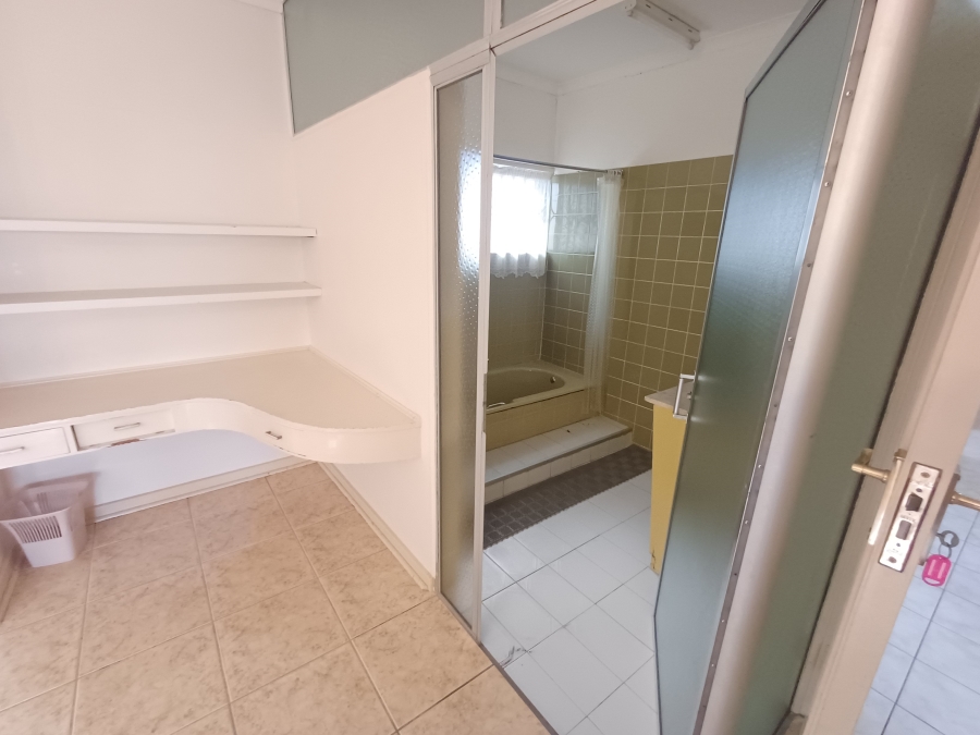 5 Bedroom Property for Sale in La Lucia KwaZulu-Natal