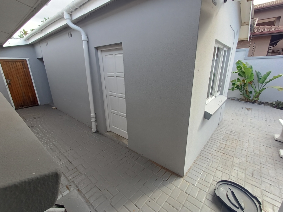 5 Bedroom Property for Sale in La Lucia KwaZulu-Natal