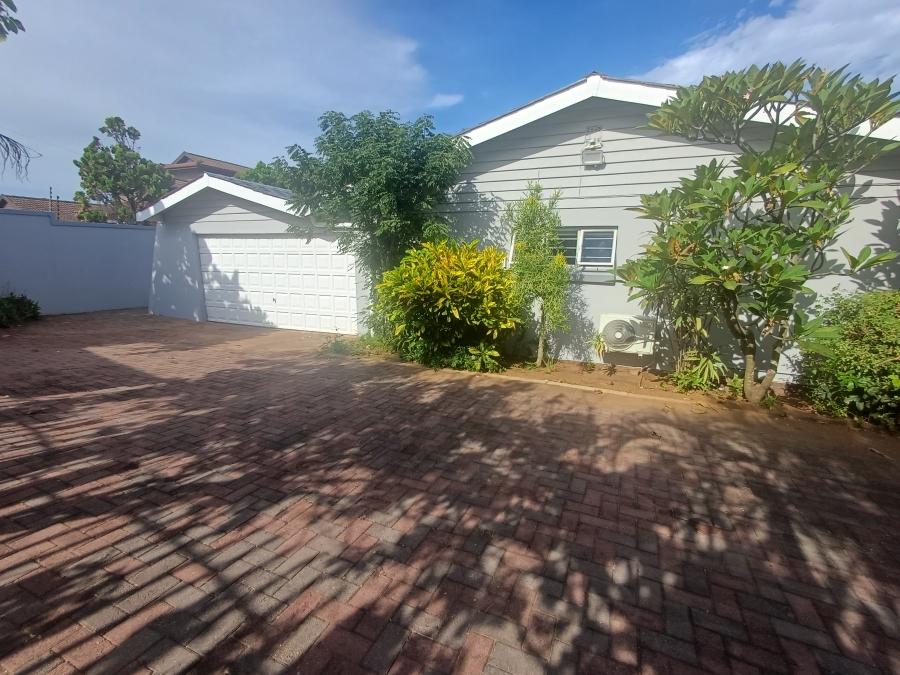 5 Bedroom Property for Sale in La Lucia KwaZulu-Natal