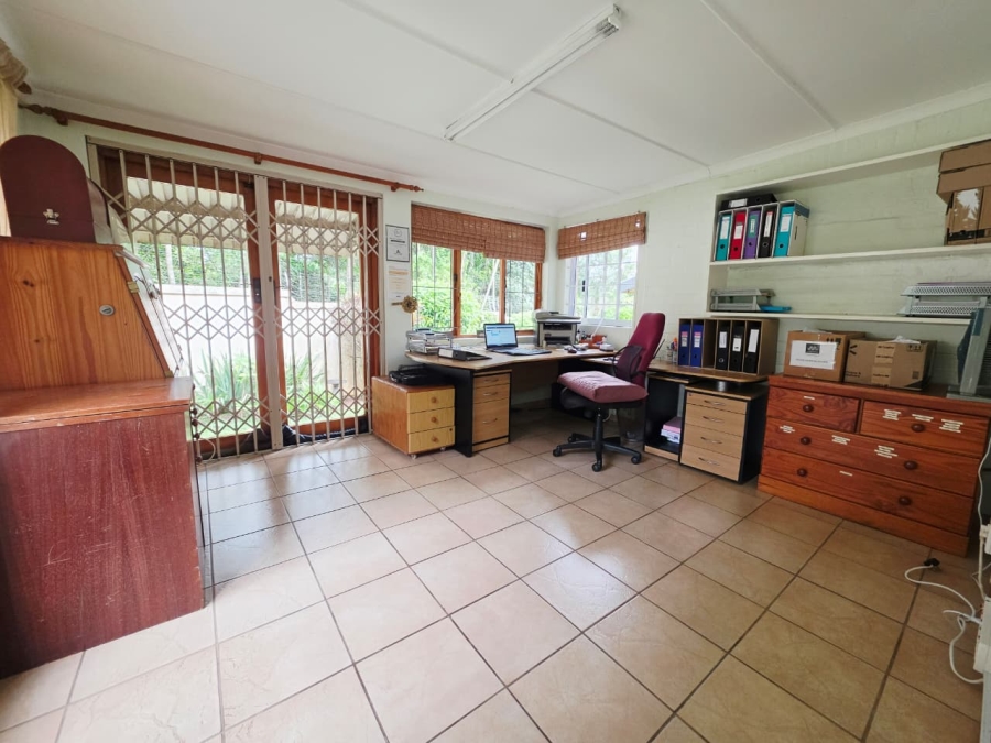 5 Bedroom Property for Sale in Fairview KwaZulu-Natal