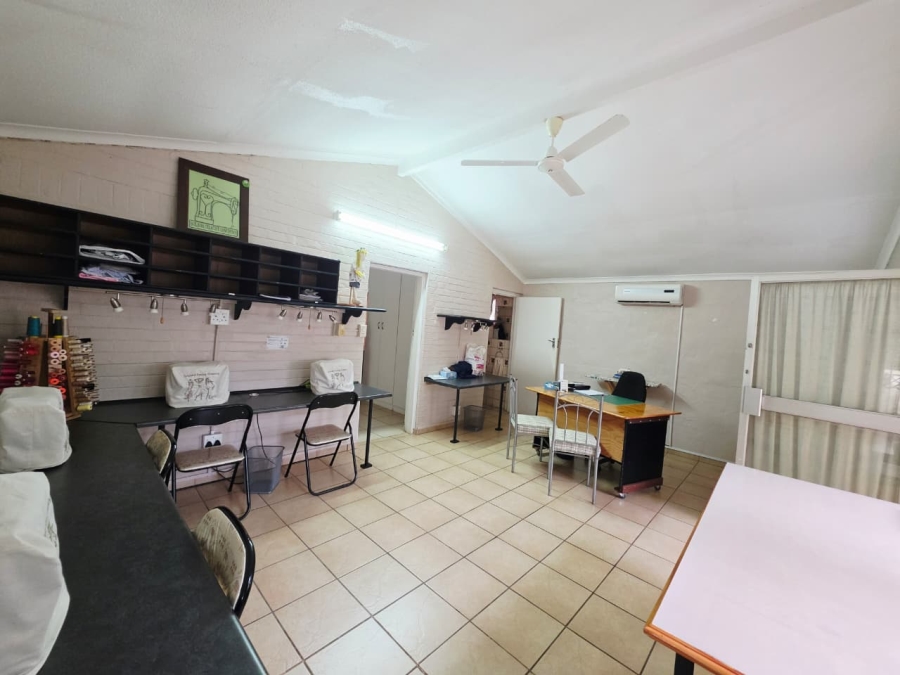 5 Bedroom Property for Sale in Fairview KwaZulu-Natal