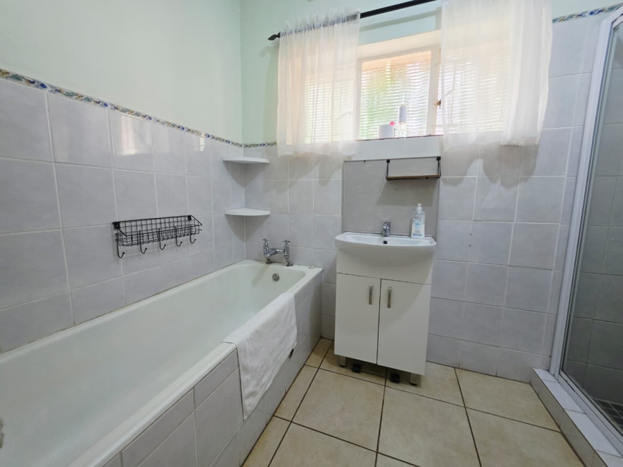 5 Bedroom Property for Sale in Fairview KwaZulu-Natal