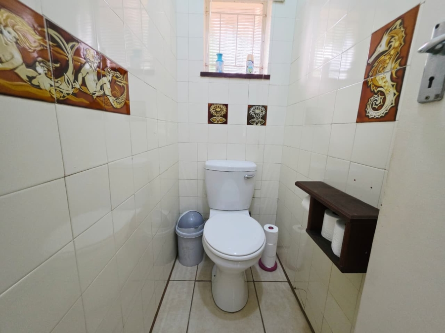 5 Bedroom Property for Sale in Fairview KwaZulu-Natal