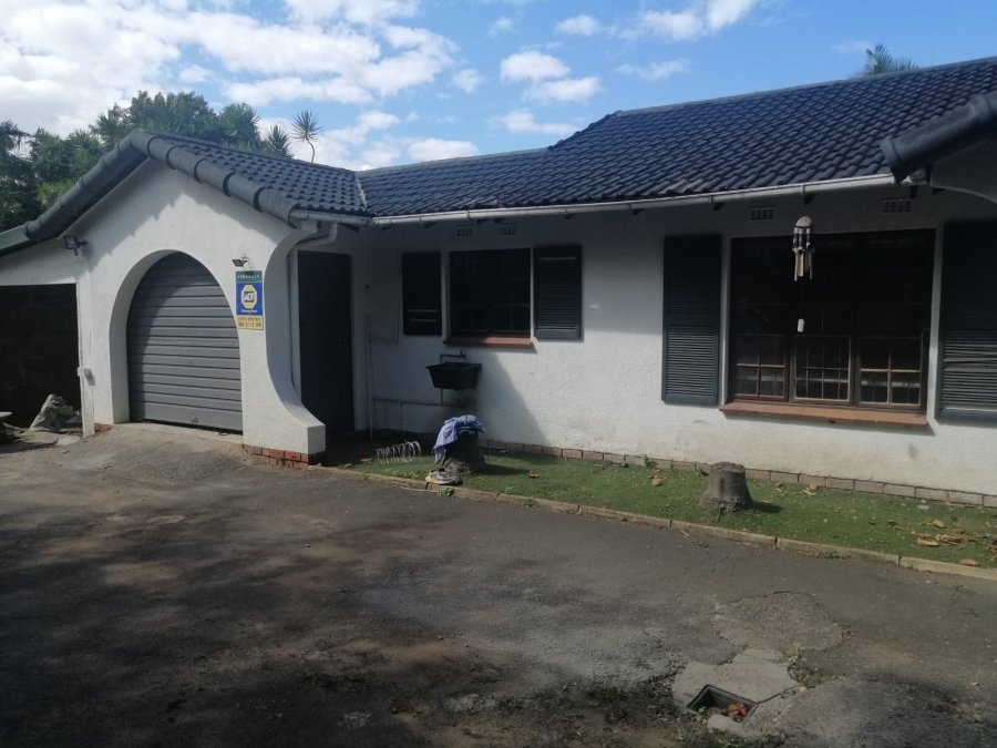 3 Bedroom Property for Sale in Mount Moreland KwaZulu-Natal