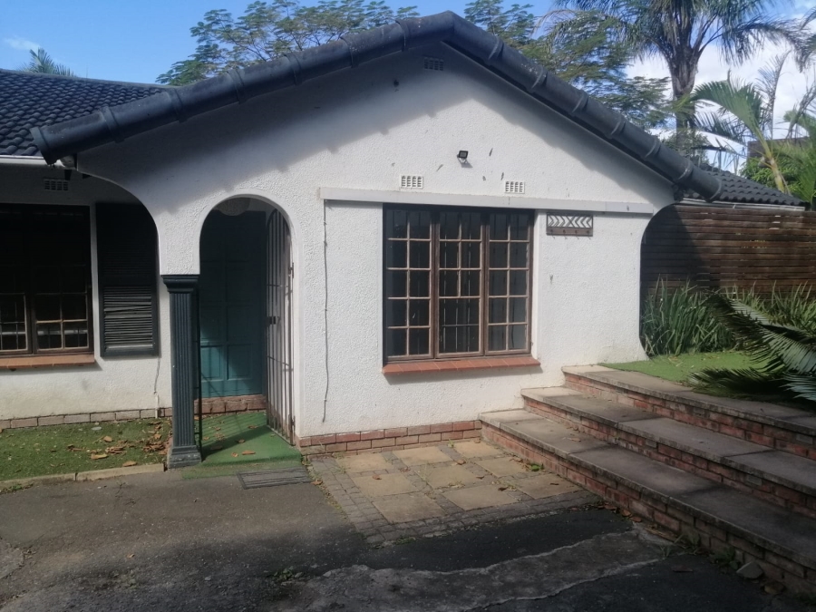 3 Bedroom Property for Sale in Mount Moreland KwaZulu-Natal