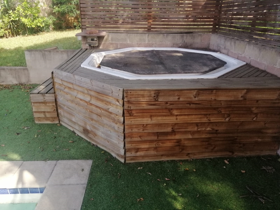 3 Bedroom Property for Sale in Mount Moreland KwaZulu-Natal
