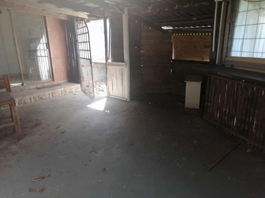 3 Bedroom Property for Sale in Mount Moreland KwaZulu-Natal