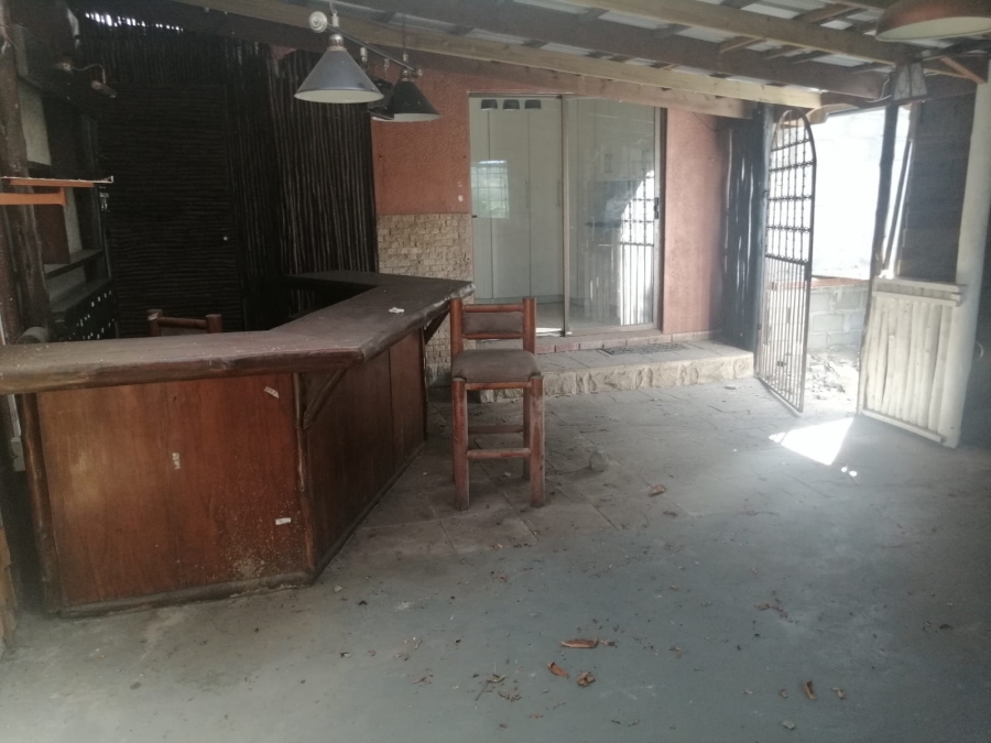 3 Bedroom Property for Sale in Mount Moreland KwaZulu-Natal