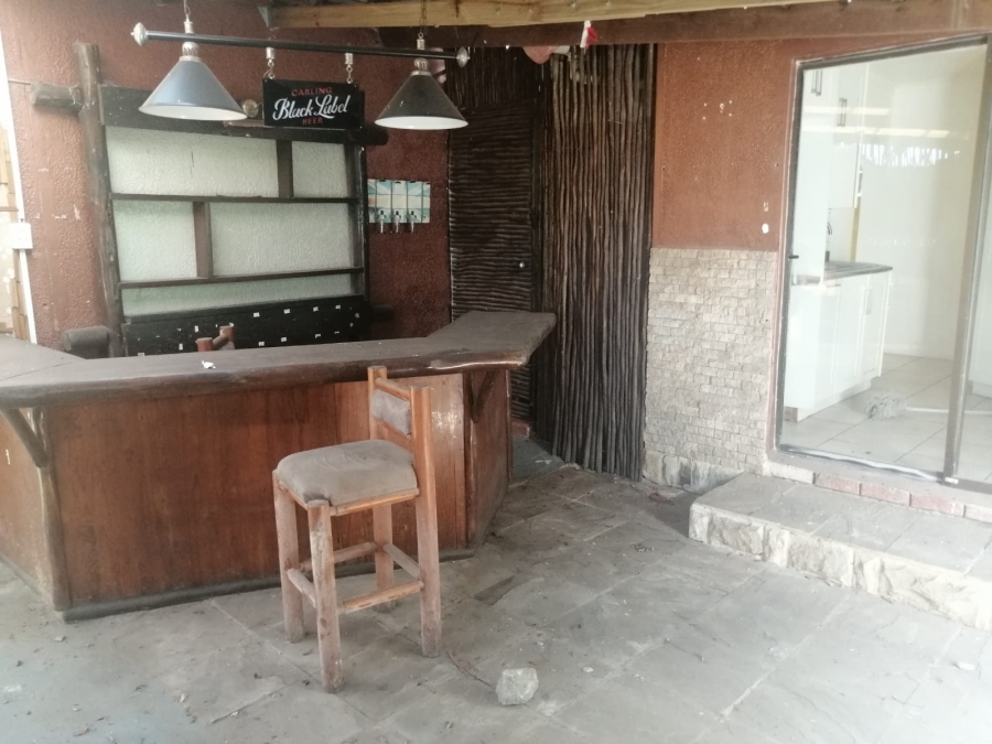 3 Bedroom Property for Sale in Mount Moreland KwaZulu-Natal