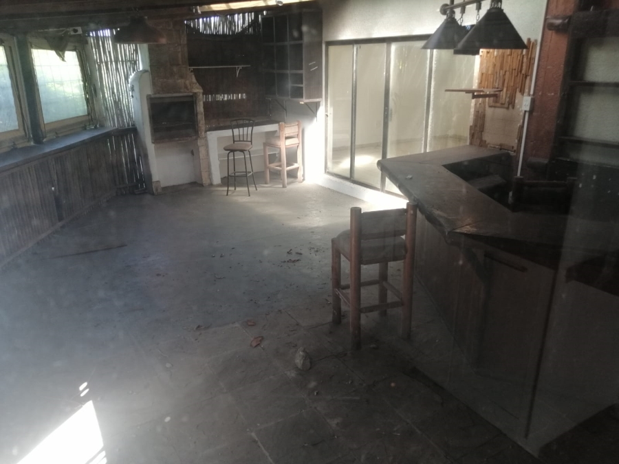 3 Bedroom Property for Sale in Mount Moreland KwaZulu-Natal